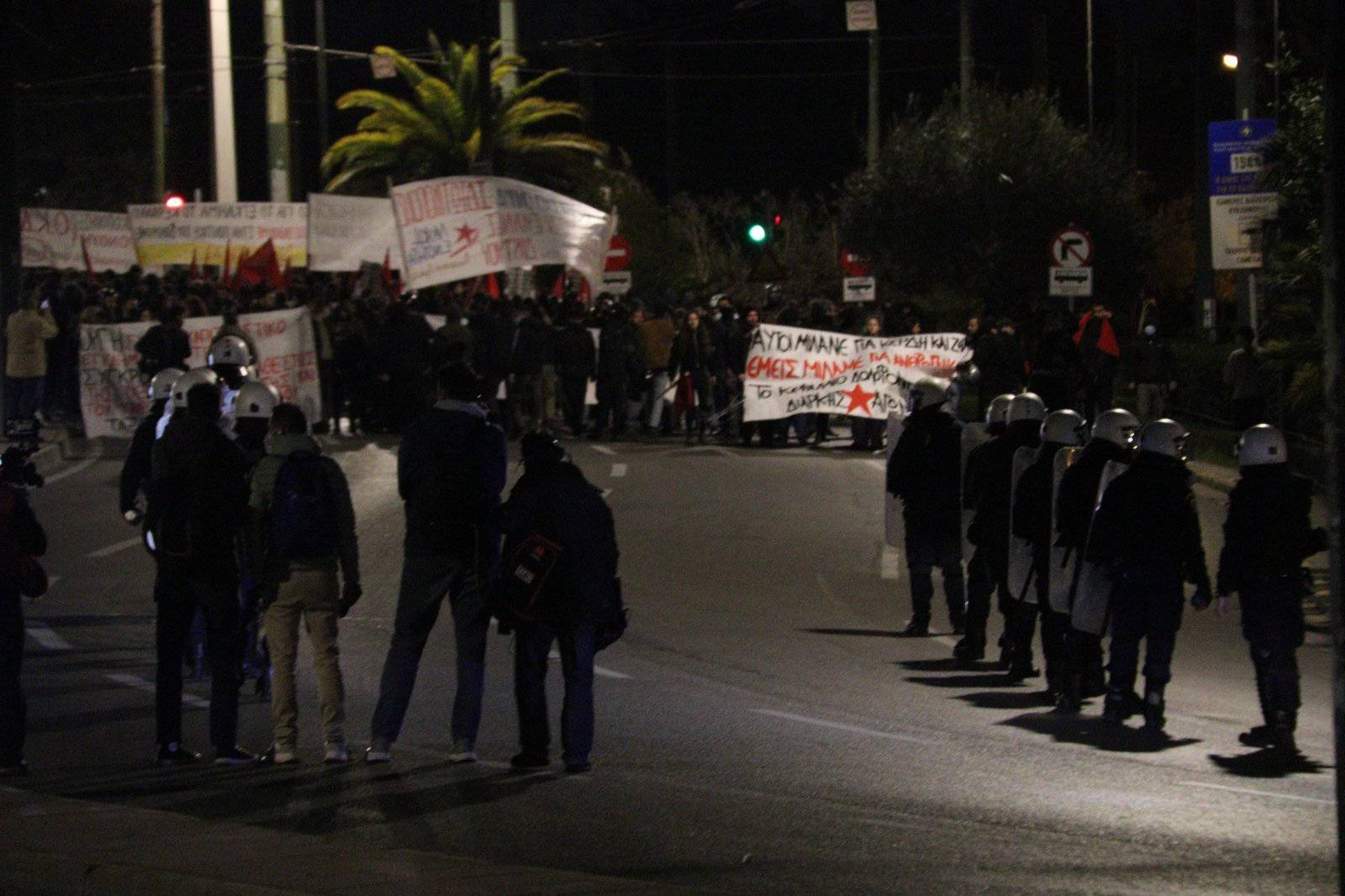 ΔΕΝ ΚΛΕΙΝΟΥΜΕ ΤΑ ΦΩΤΑ – ΜΕΝΟΥΜΕ ΣΤΟΥΣ ΔΡΟΜΟΥΣ ΚΑΙ ΚΡΑΤΑΜΕ ΤΗ ΦΩΤΙΑ ΤΗΣ ΤΑΞΙΚΗΣ ΠΑΛΗΣ ΑΝΑΜΜΕΝΗ