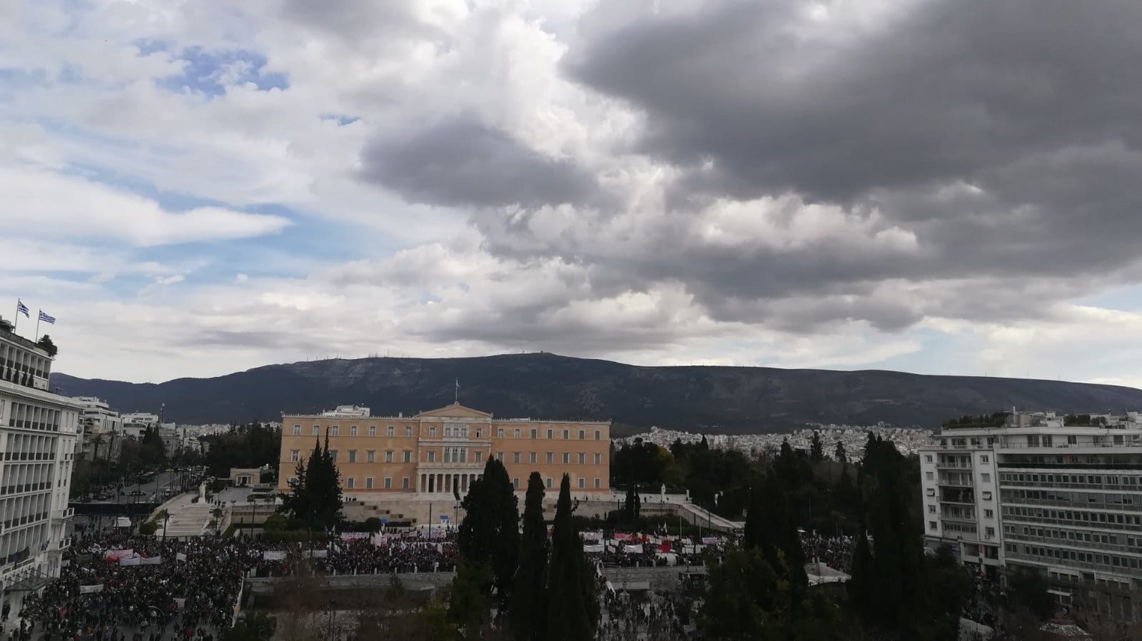 Όλοι/ες στις συγκεντρώσεις!