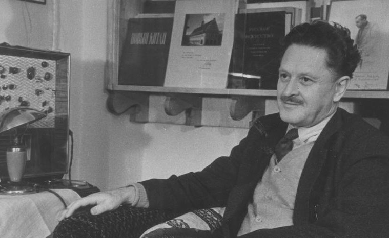 «Δὲ χύνουν δάκρυ μάτια ποὺ συνηθίσαν νὰ βλέπουνε φωτιὲς δὲ σκύβουν τὸ κεφάλι οἱ μαχητὲς» | Σαν σήμερα γεννιέται ο Τούρκος Κομμουνιστής Ποιητής Ναζίμ Χικμέτ