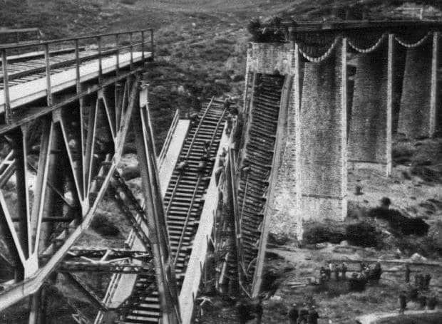 82 χρόνια από την ανατίναξη της γέφυρας του Γοργοποτάμου.